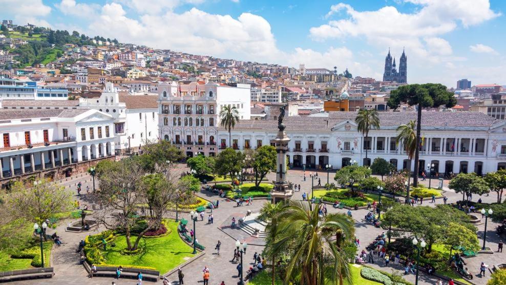 Apartment Departamento Junto A La Basilica Voto Nacional -